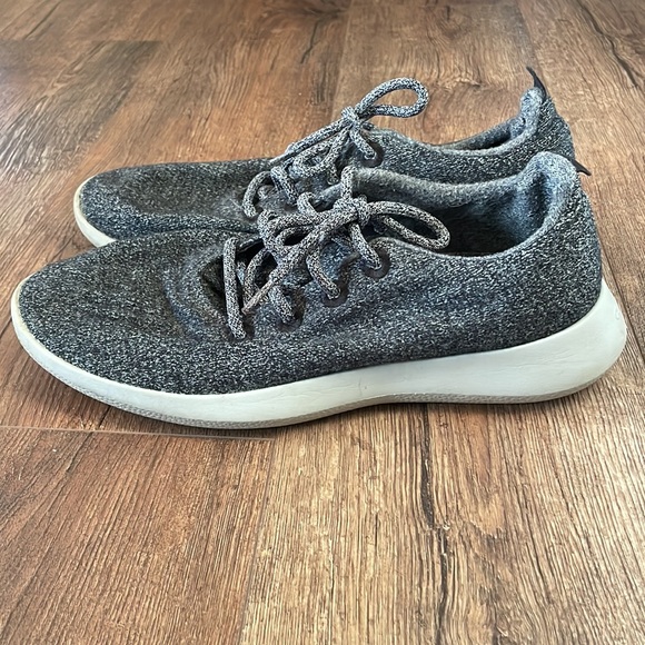 Gray Men’s Wool Runner All Birds Sneaker - Picture 4 of 7